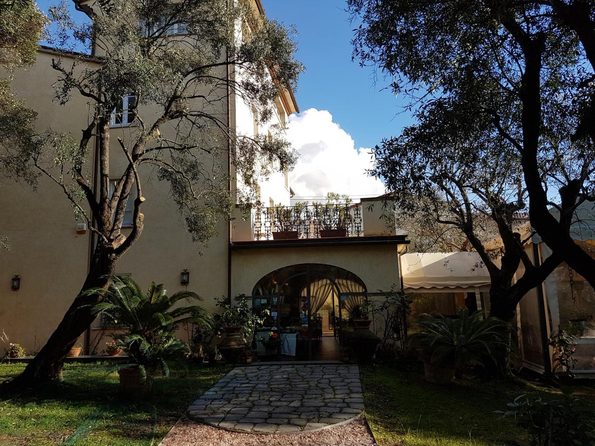 Gasthaus Antico Uliveto Seravezza Exterior foto